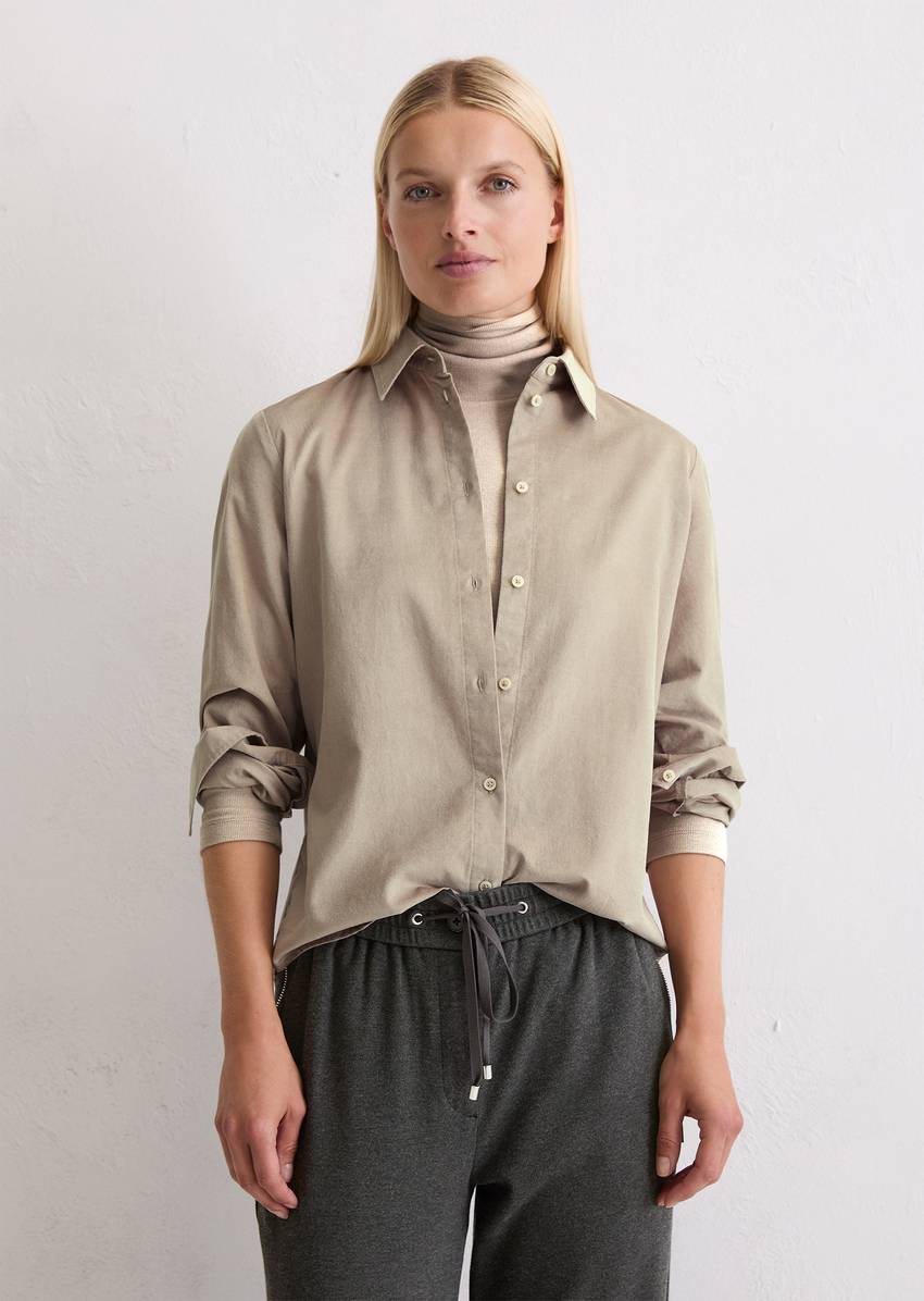 Fitted velvet blouse made from an organic cotton-viscose blend