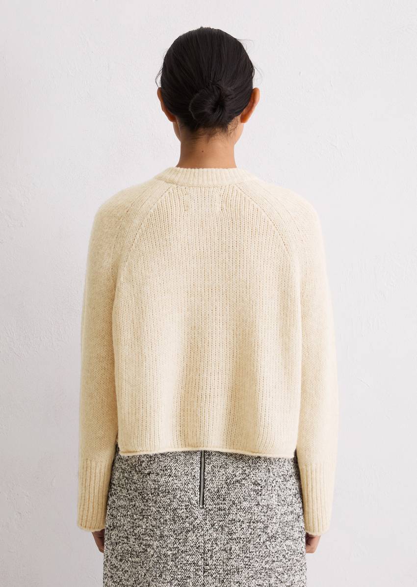 Cardigan loose made from a soft virgin wool blend