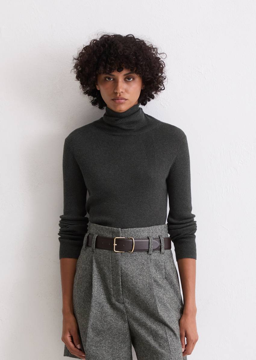 Turtleneck sweater slim made from organic cotton