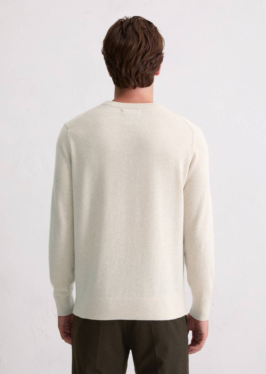 Sweater regular made from the finest cashmere