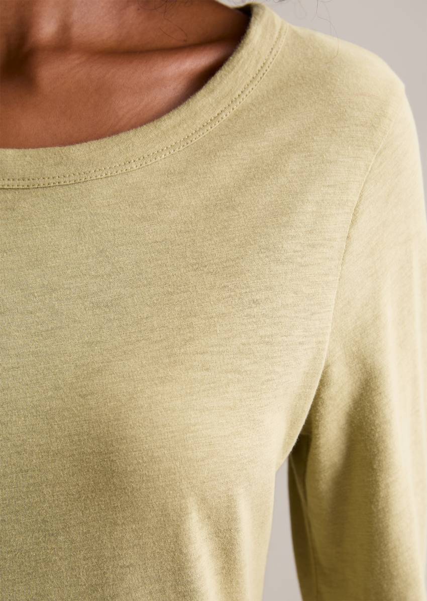 DfC longsleeve slim made from particularly soft slub jersey