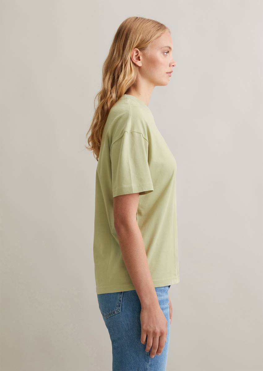 Basic relaxed T-shirt made from organic cotton