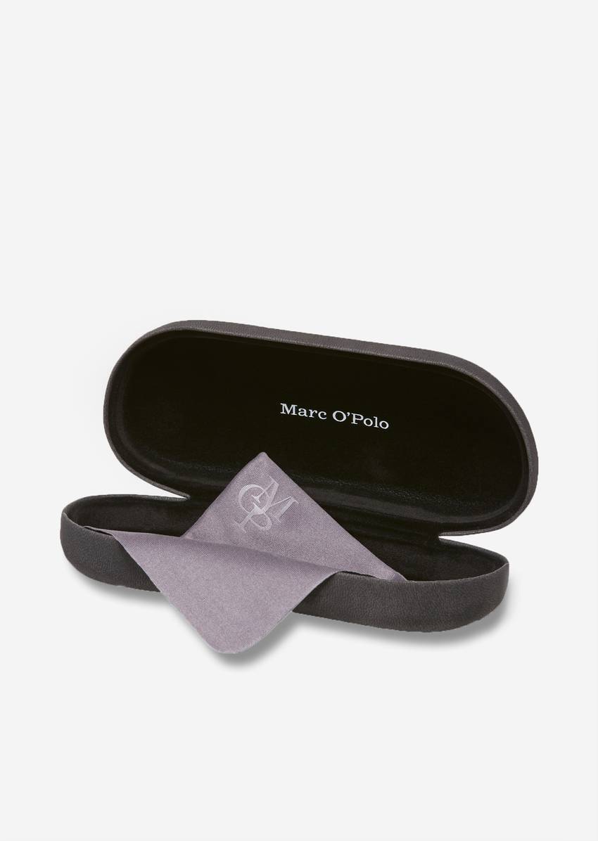 Unisex sunglasses in an aviator style