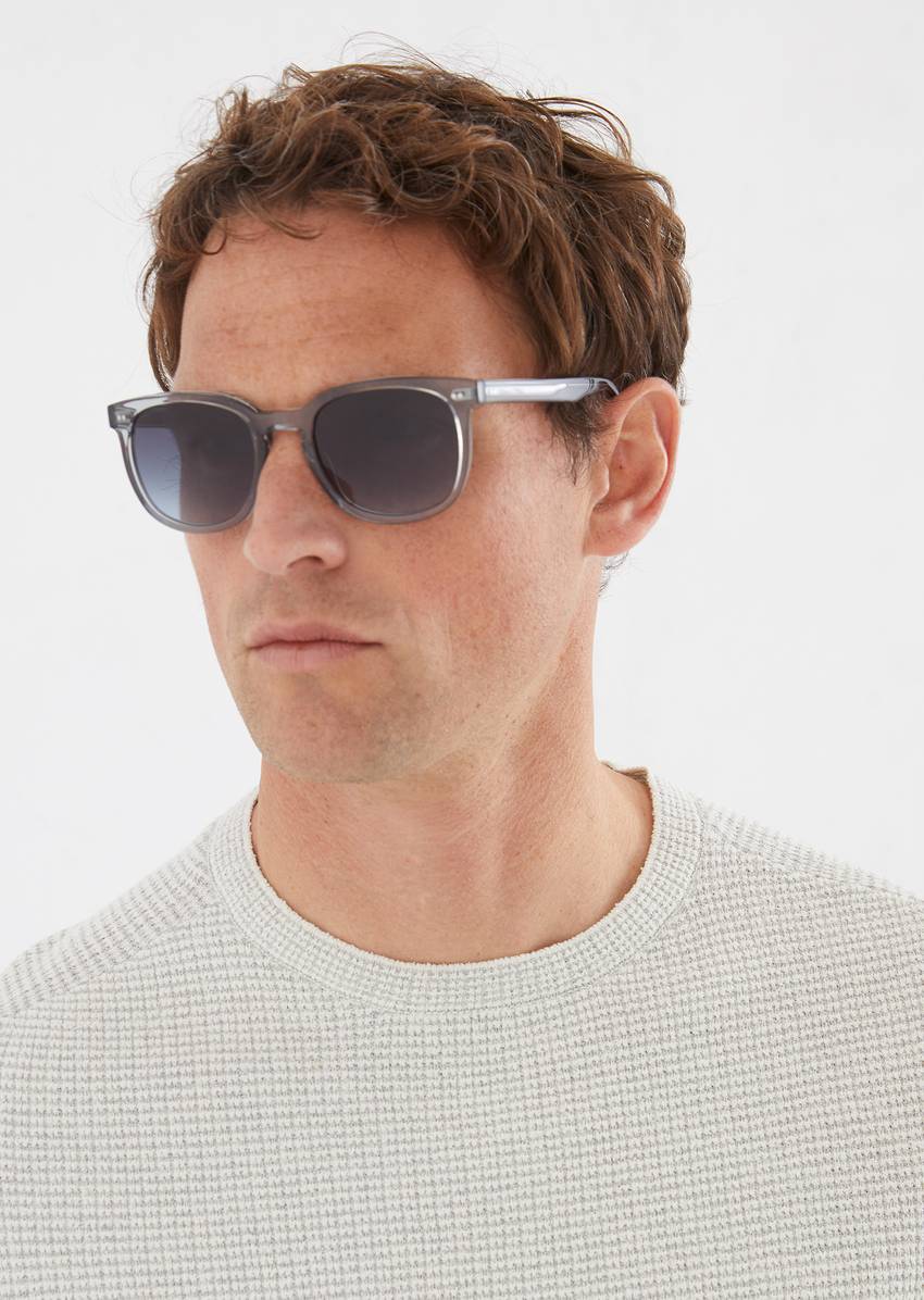 Unisex sunglasses in panto style