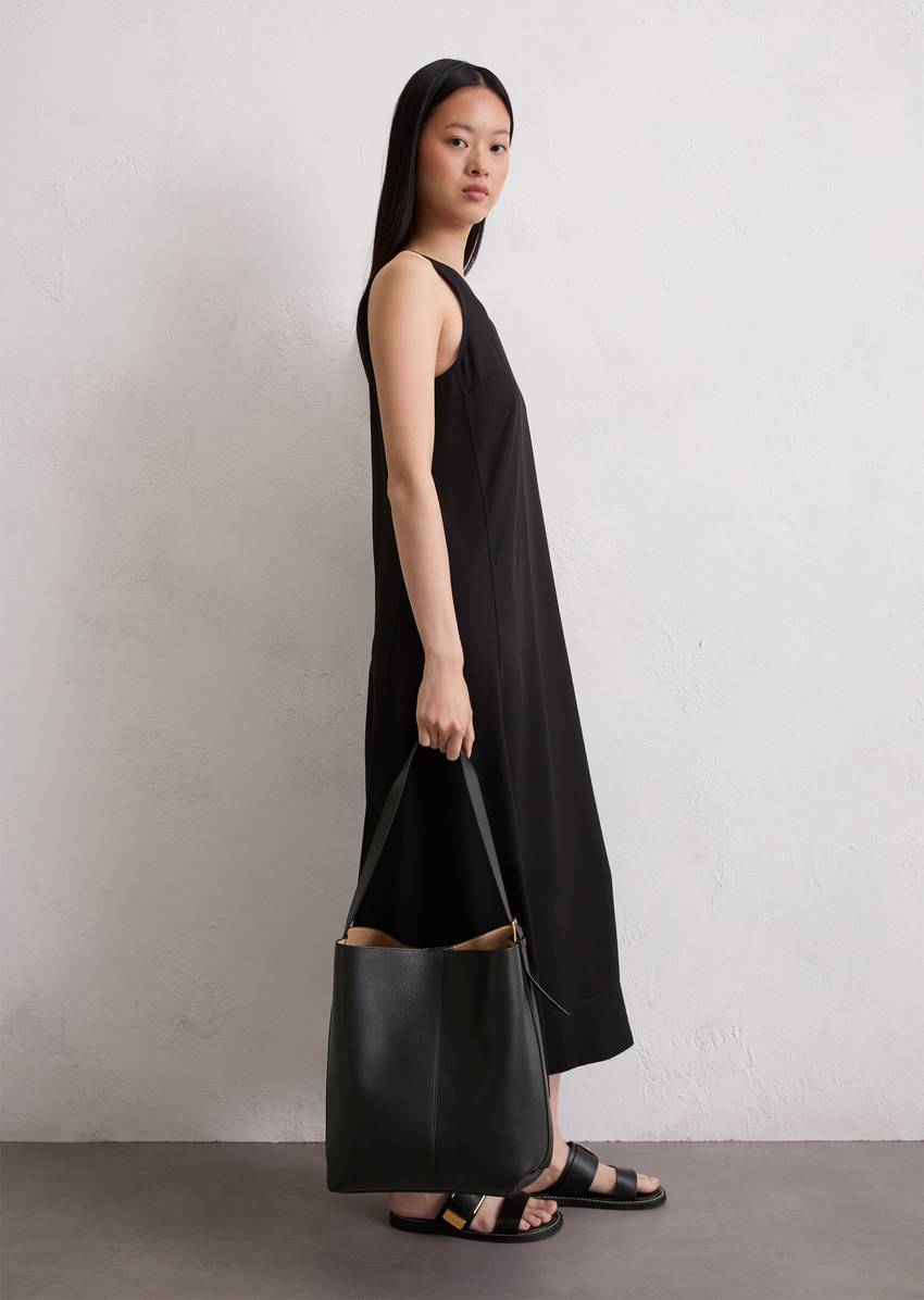 Hobo bag medium with removable inner pouch