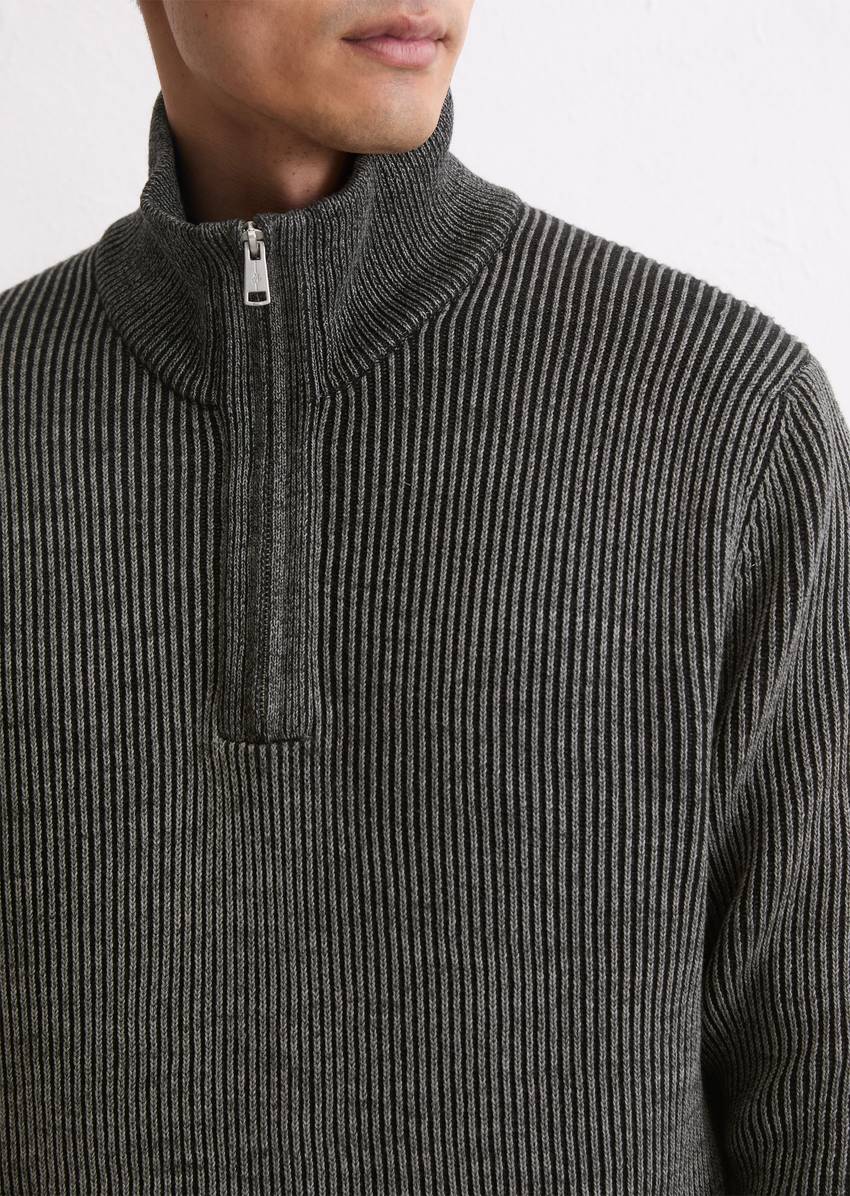 Troyer regular made from a cotton/virgin wool blend