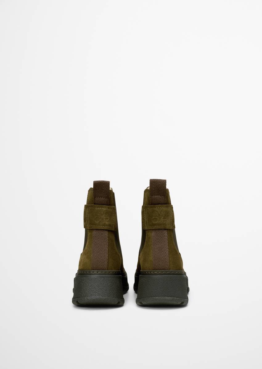 Chelsea boot model Elisa with lightweight TR outsole