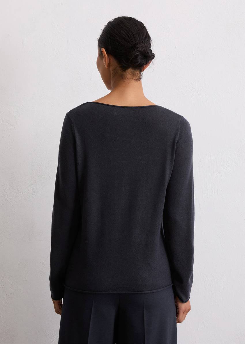 Knitted sweater slim made from soft merino wool