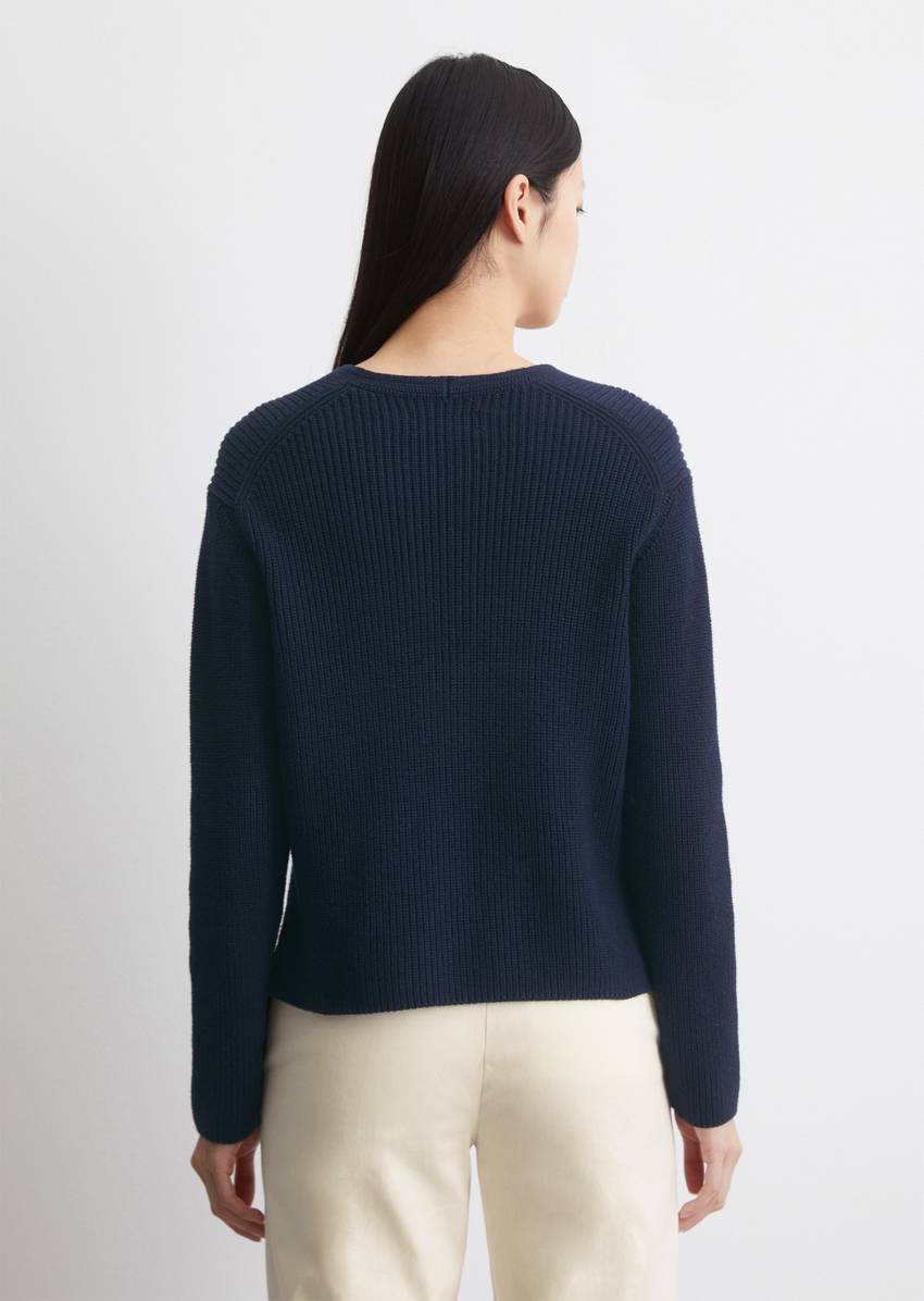 V-neck cardigan relaxed Made of heavy-weight organic cotton