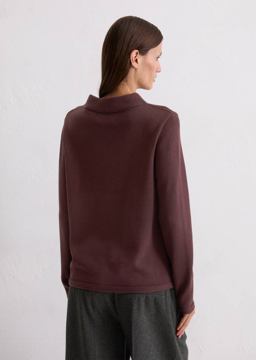 Knitted sweater slim made from organic cotton