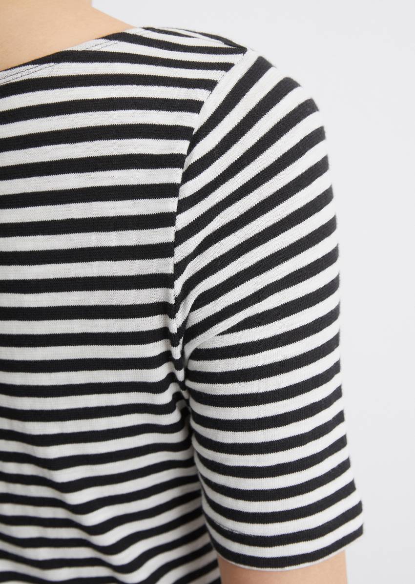 Striped T-shirt in a slim fit Made of organic cotton jersey
