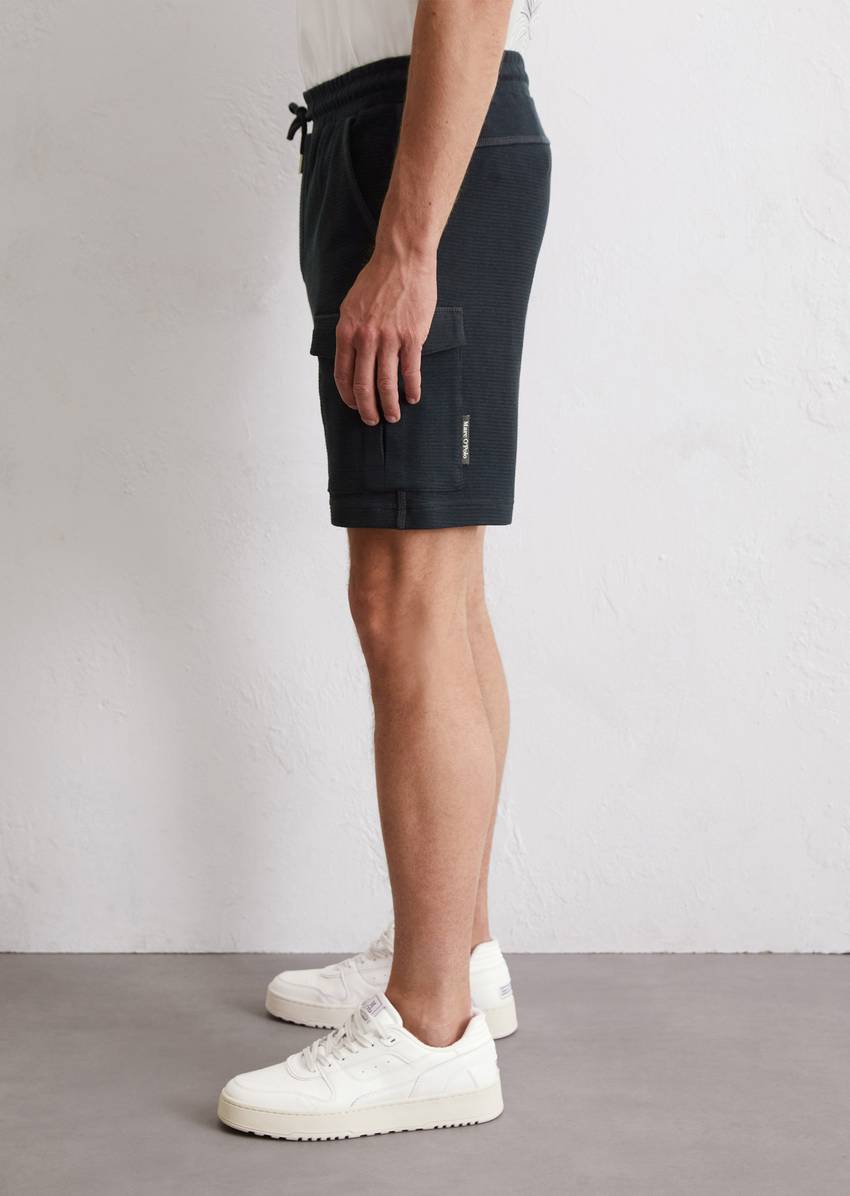 Cargo jersey shorts made from organic cotton with structure