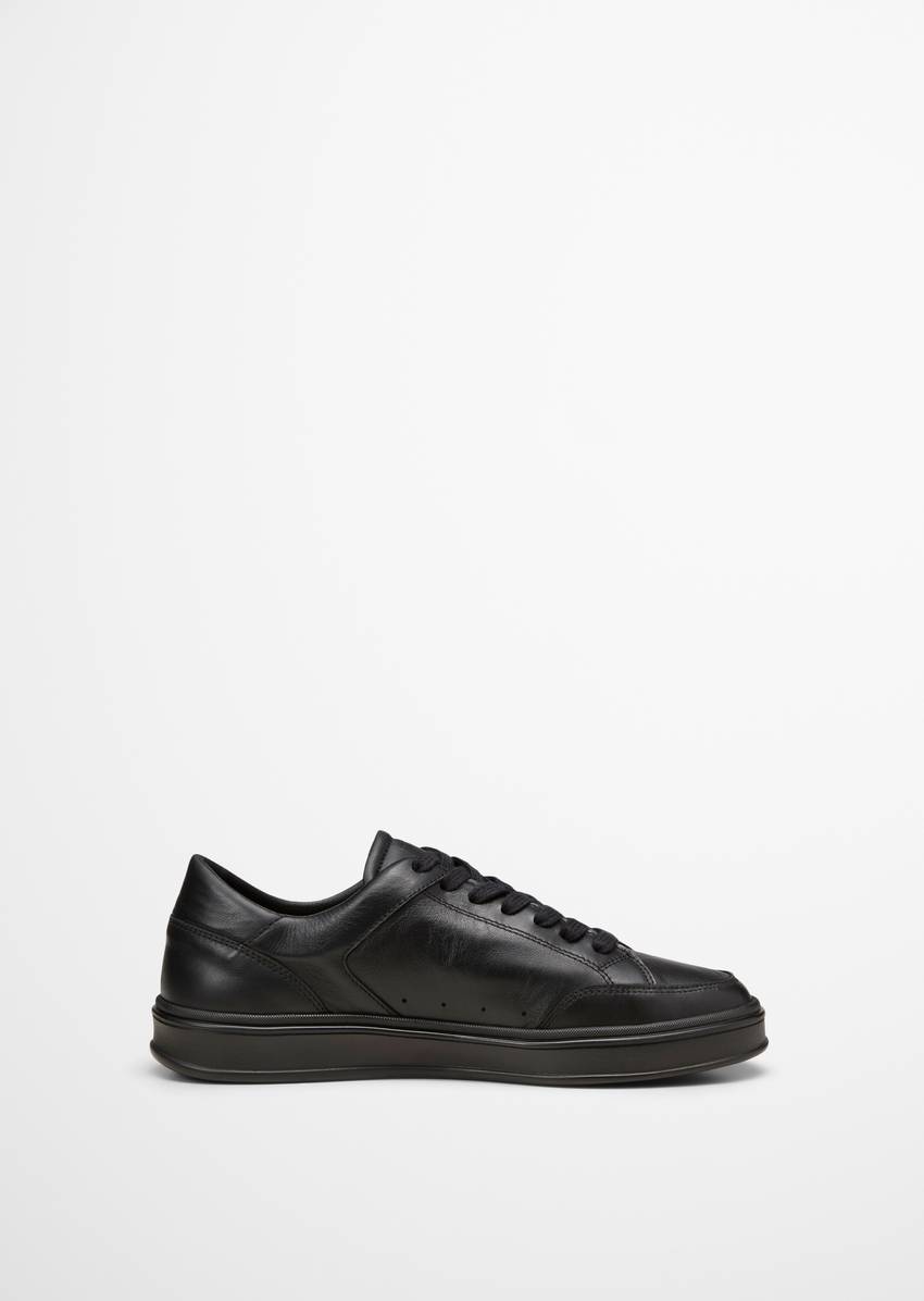 Sneaker made from fine cowhide