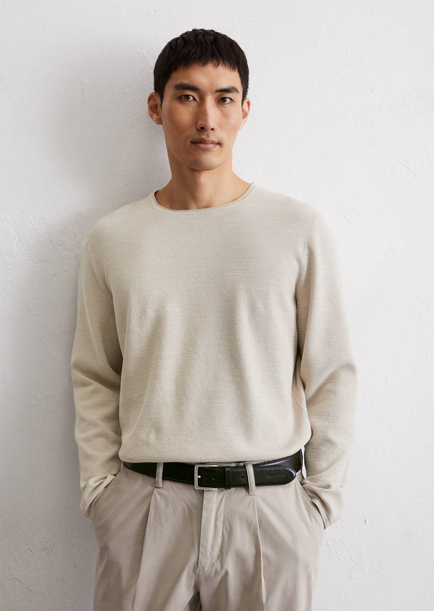 Sweater regular with a fine piqué structure