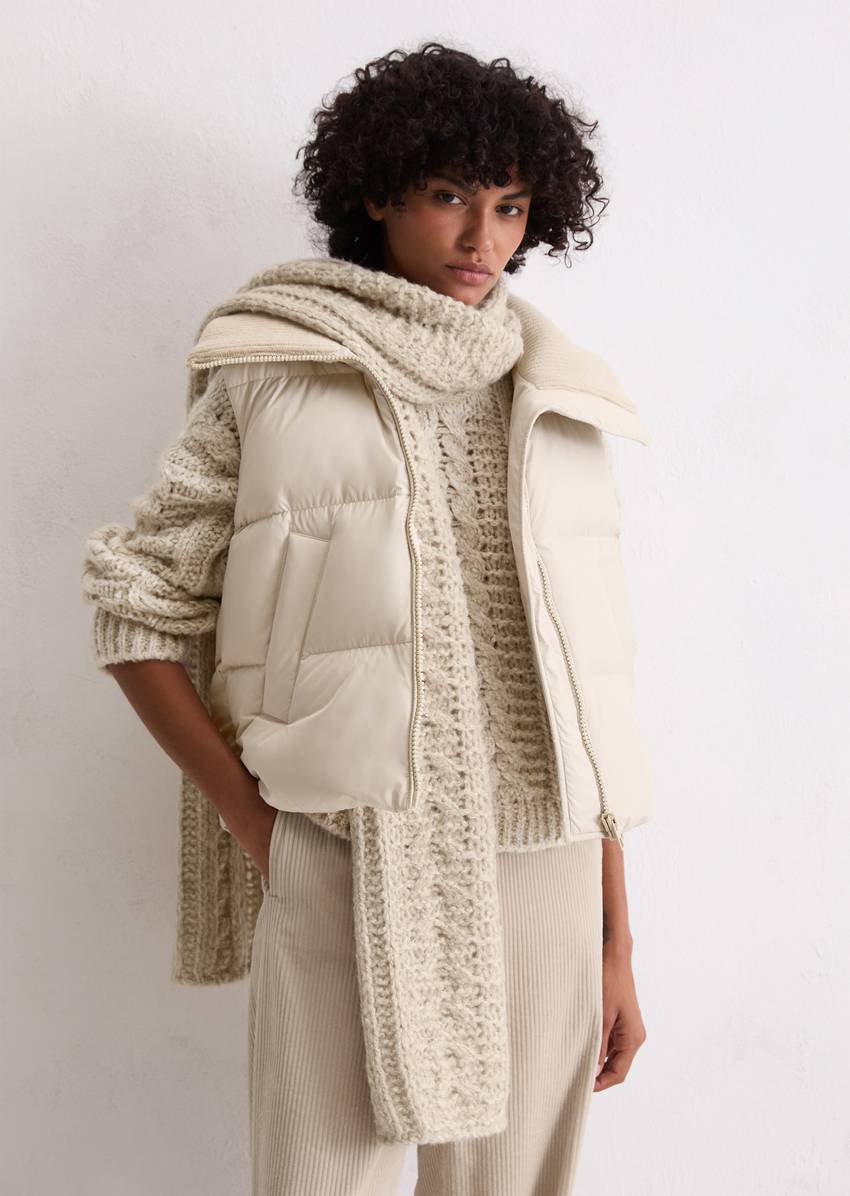 Down vest with certified down filling