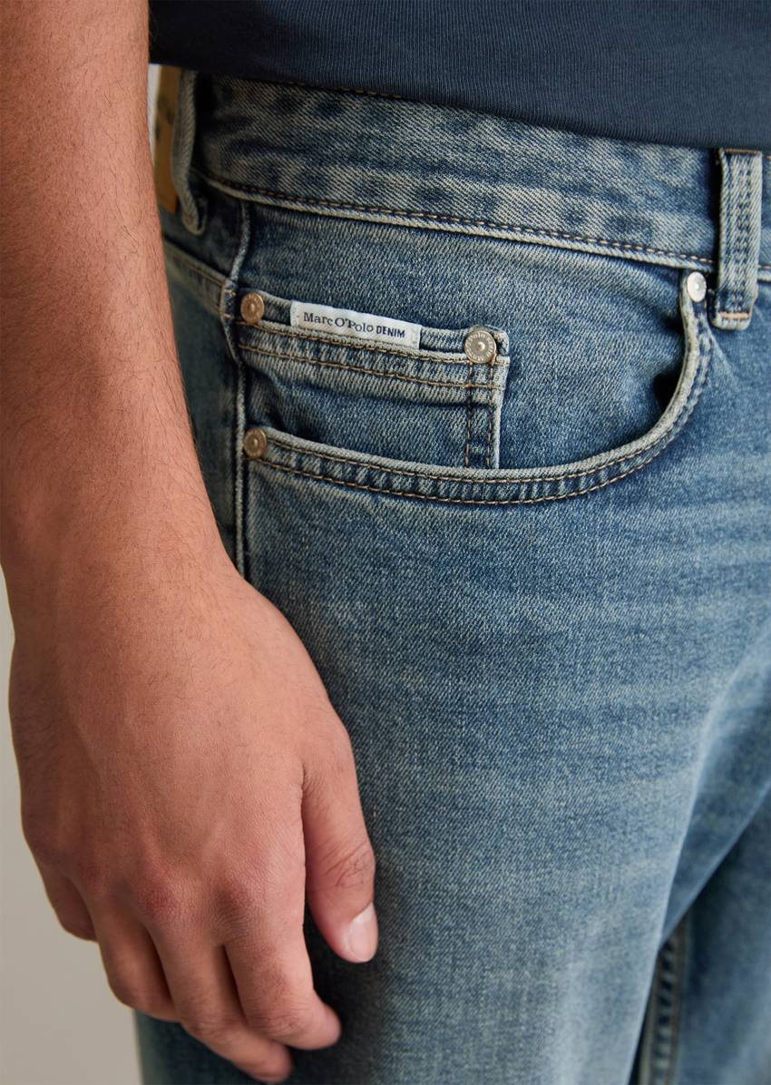 Jeans model Aric shaped made from an organic cotton blend