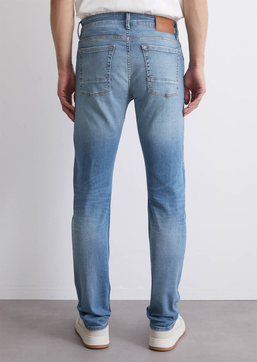 Jeans model Sjöbo shaped with a casual crosshatch denim texture
