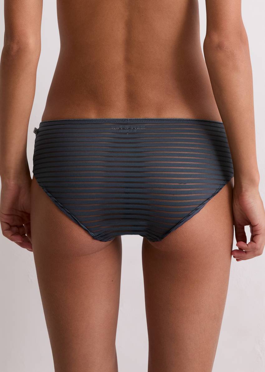 Hipster panty with stripe structure