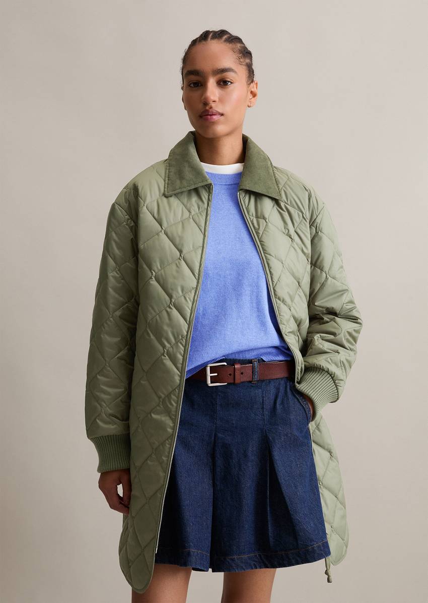 Relaxed lightweight quilted coat made from recycled polyester
