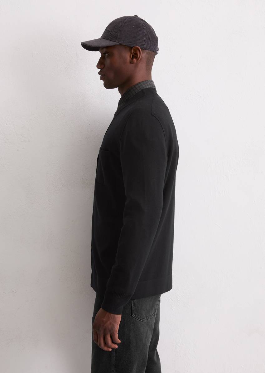 Regular cardigan made from soft merino wool
