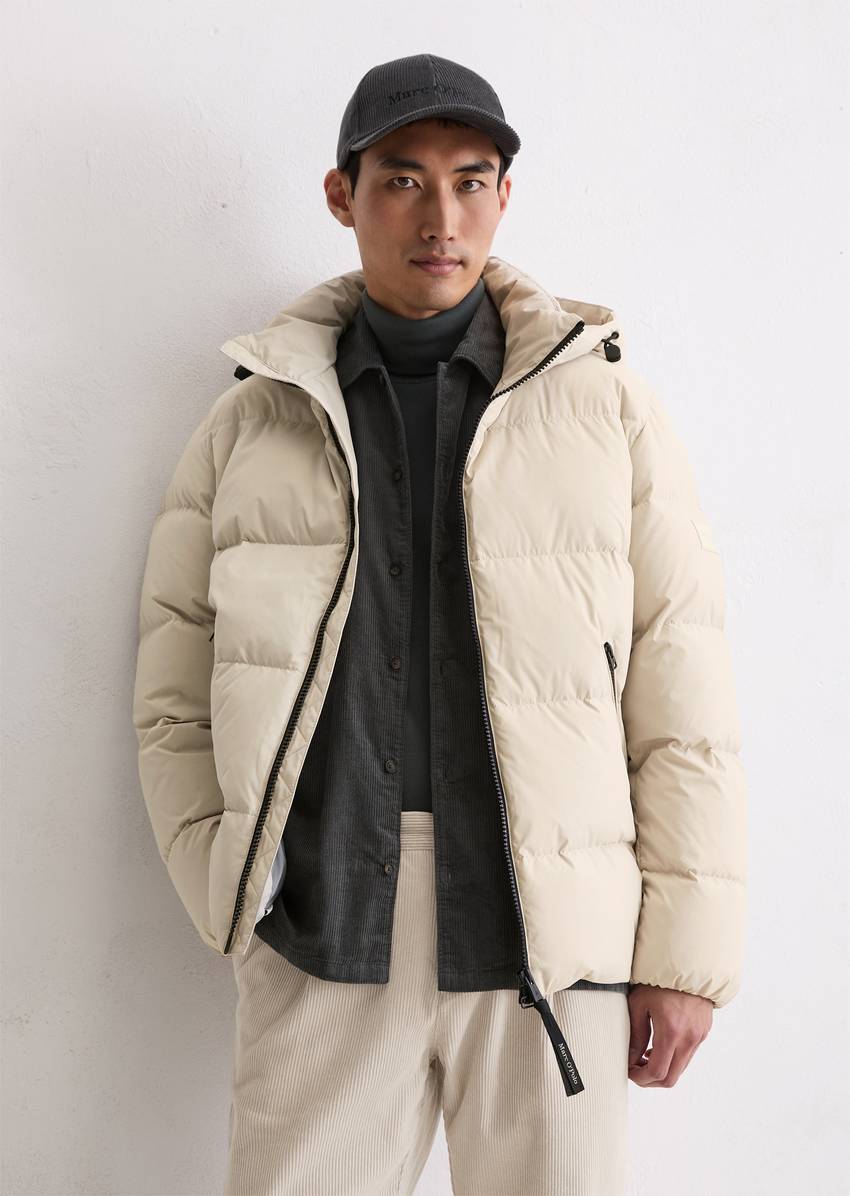 Regular puffer down jacket with detachable hood