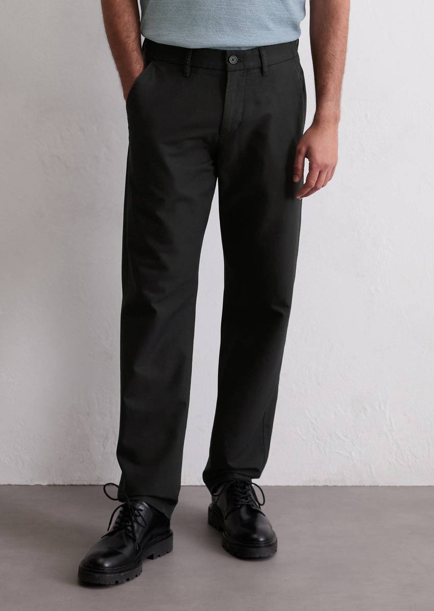 Chino Model Osby Jogger made from a cotton-linen blend