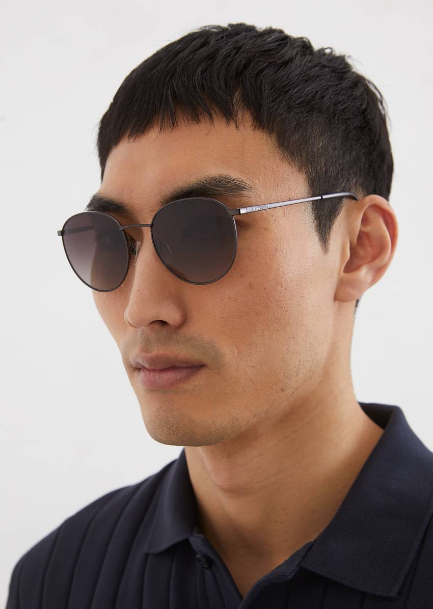 Unisex sunglasses with metal frames