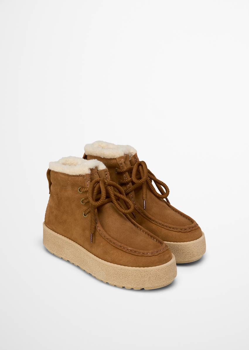 Lace-up model Pia with fluffy warm lining