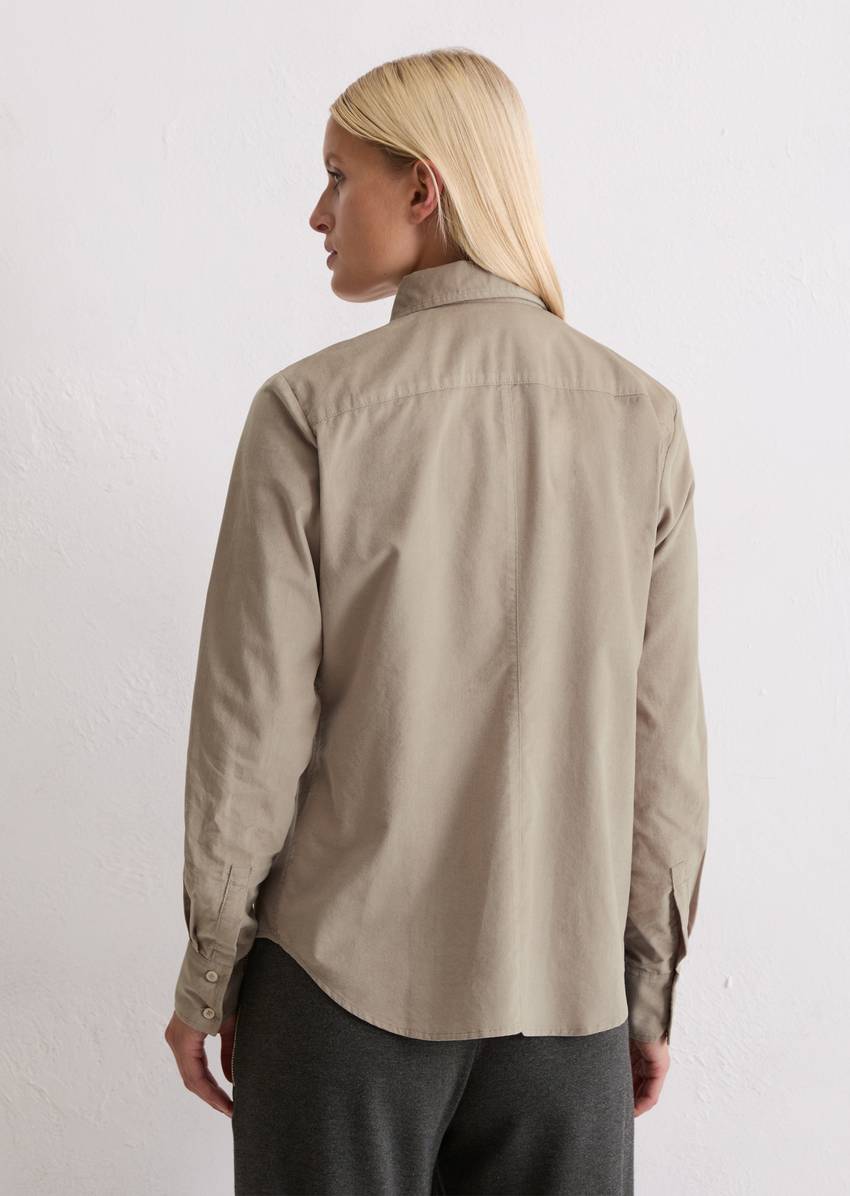 Fitted velvet blouse made from an organic cotton-viscose blend