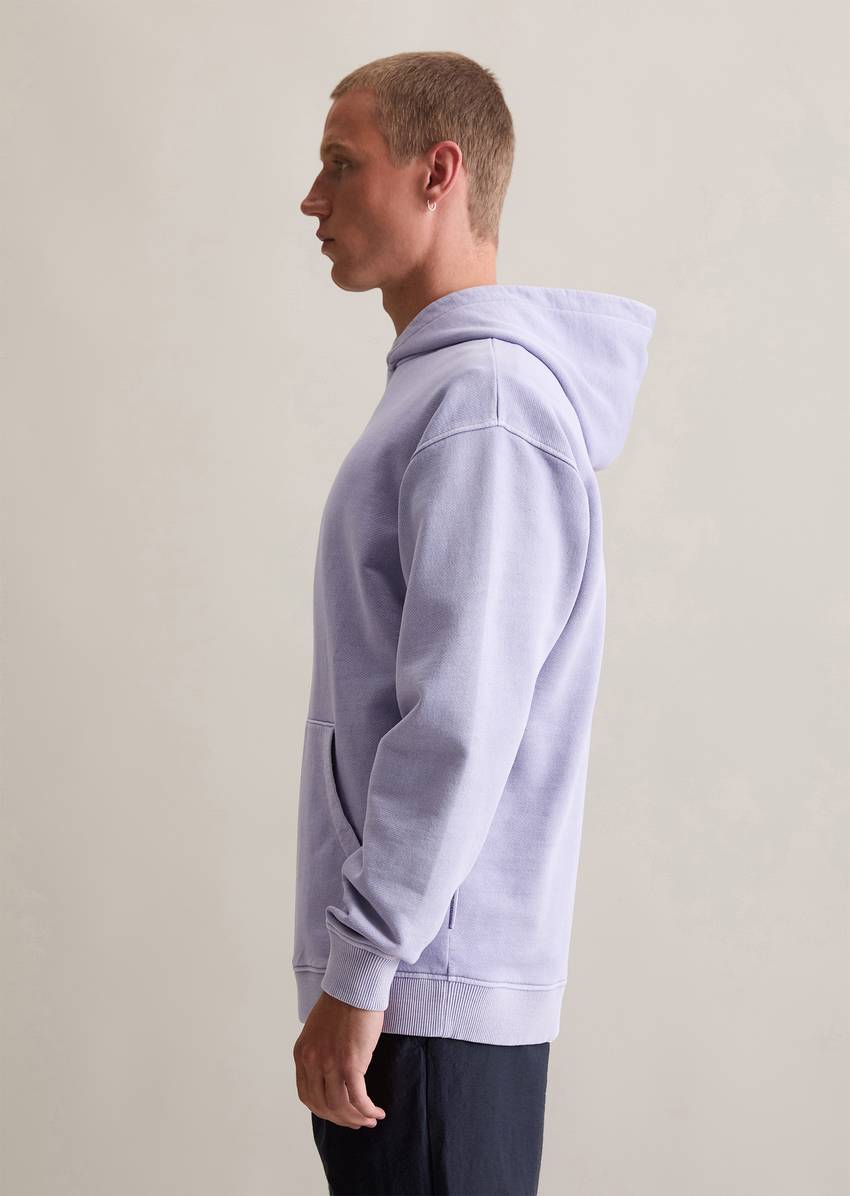 Relaxed logo hoodie made from recycled cotton
