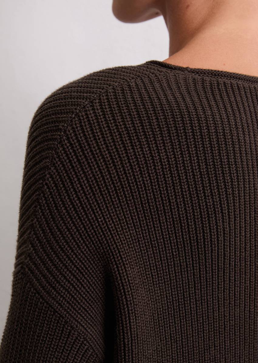 DfC knitted sweater oversize made from heavyweight organic cotton