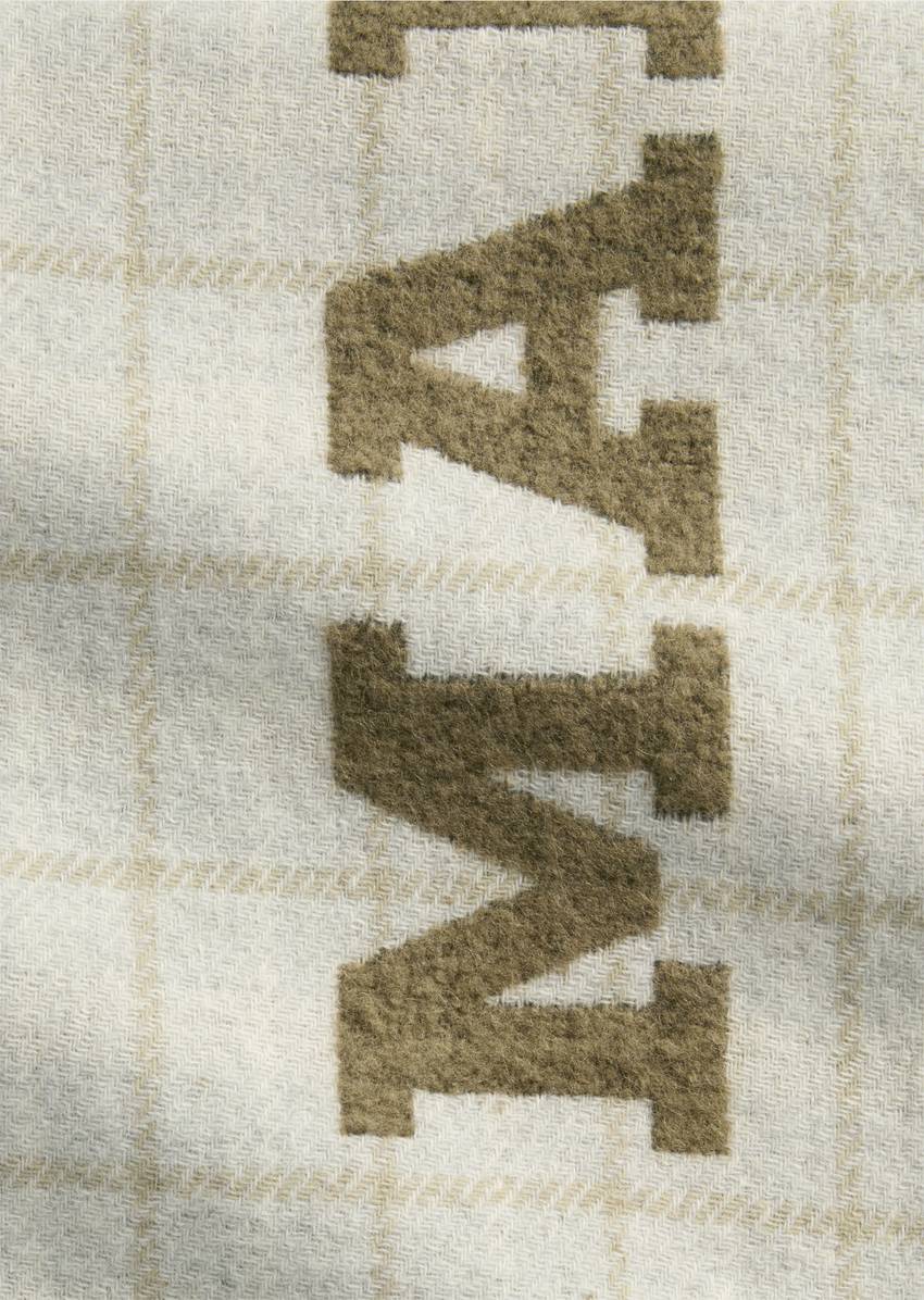 Logo scarf made from a soft virgin wool/alpaca wool blend
