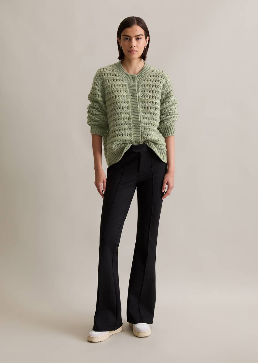 Cardigan regular made from a soft virgin wool blend