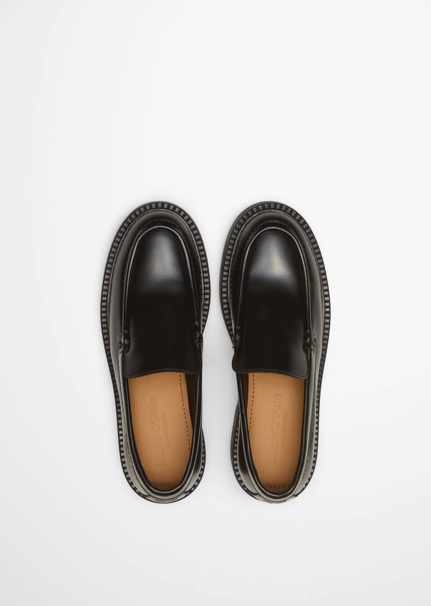Loafer made from fine cowhide