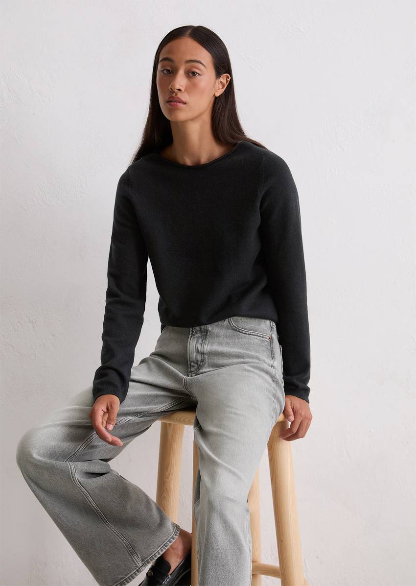 Basic knitted sweater regular made from a soft cotton/virgin wool blend