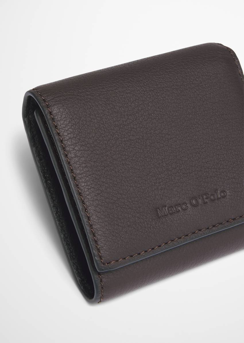 Combination wallet made from grained cowhide
