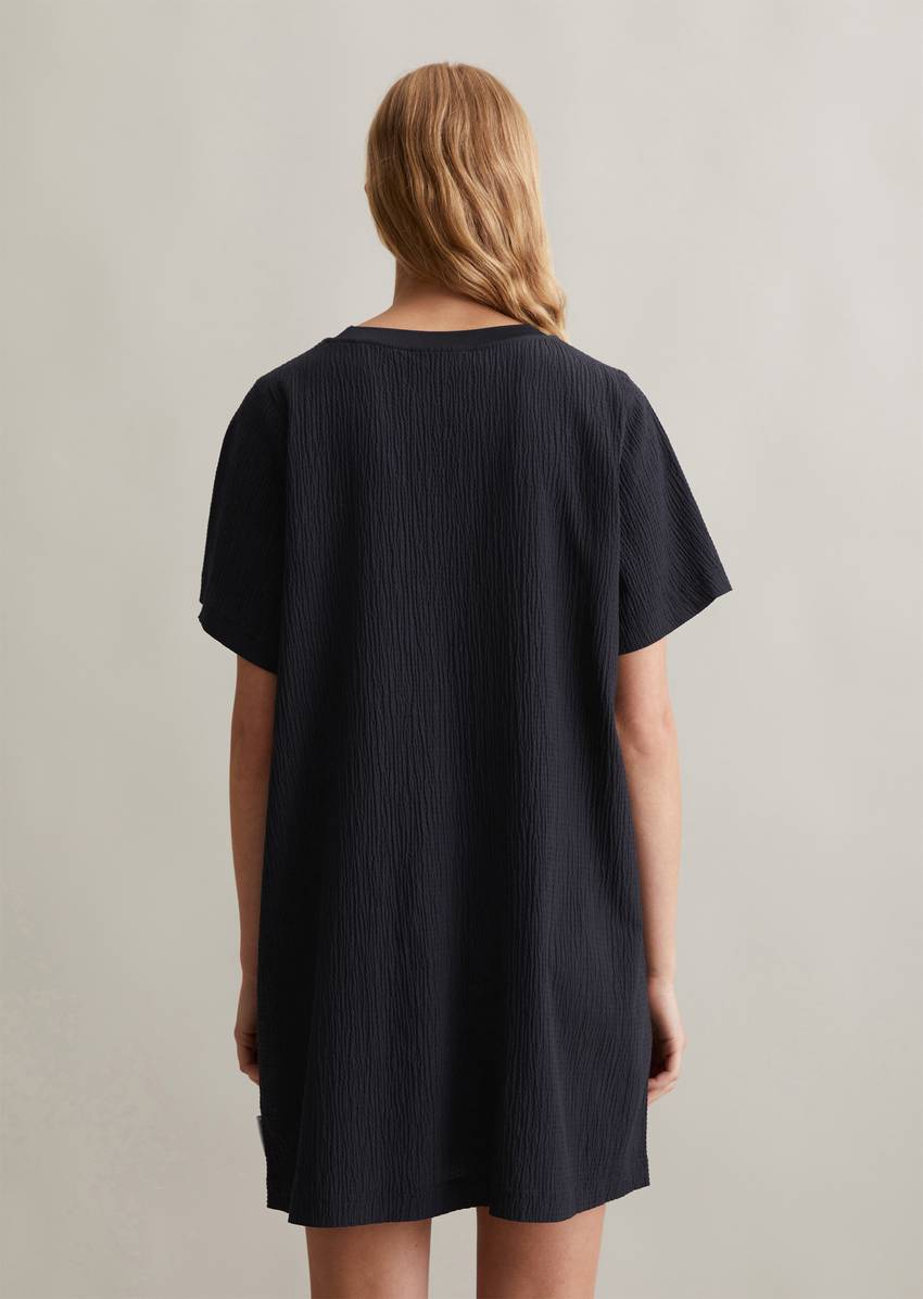 Relaxed crinkle dress in T-shirt style