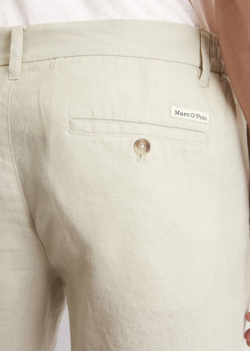 Shorts Model Reso jogger made from pure linen