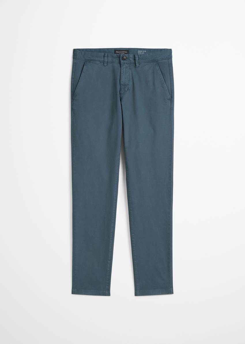 Chino model Stig shaped made from an organic cotton blend