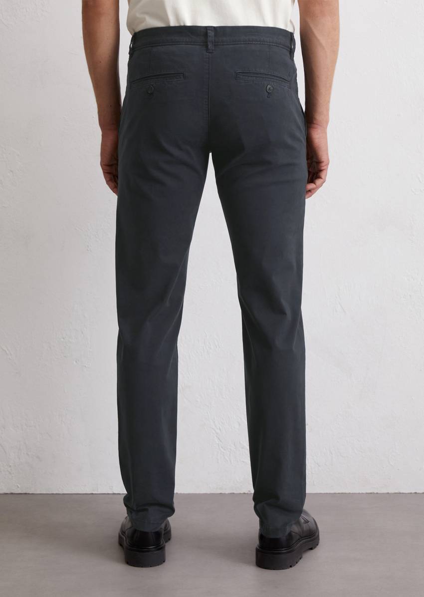 Chino model Stig shaped made from an organic cotton blend