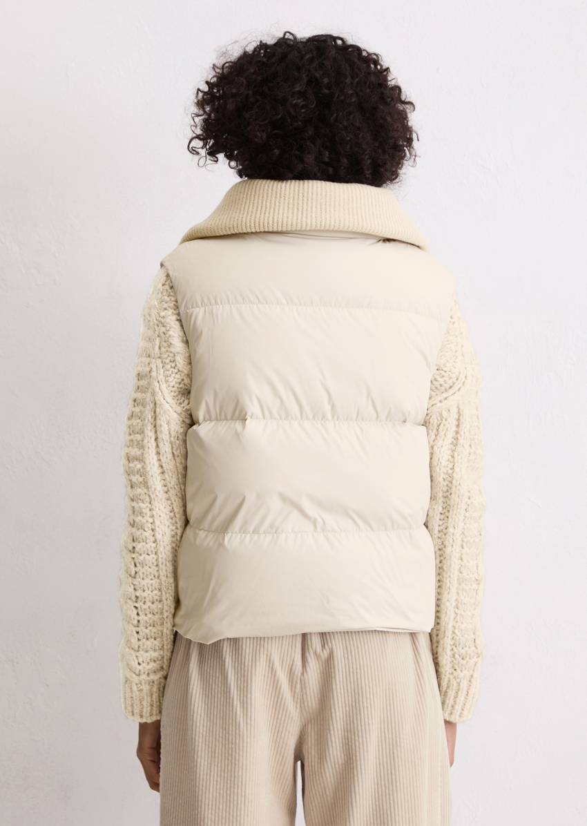 Down vest with certified down filling