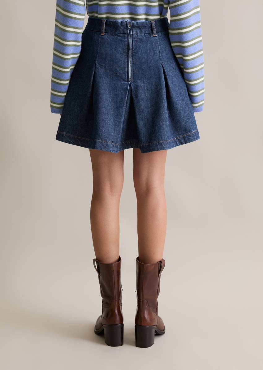Denim pleated mini skirt made from rigid denim