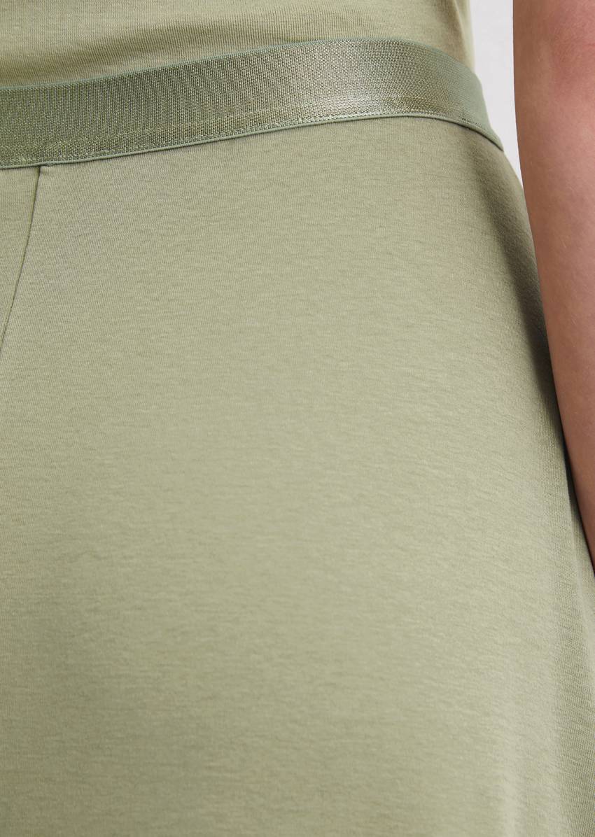 A-line jersey skirt made from a stretchy viscose blend