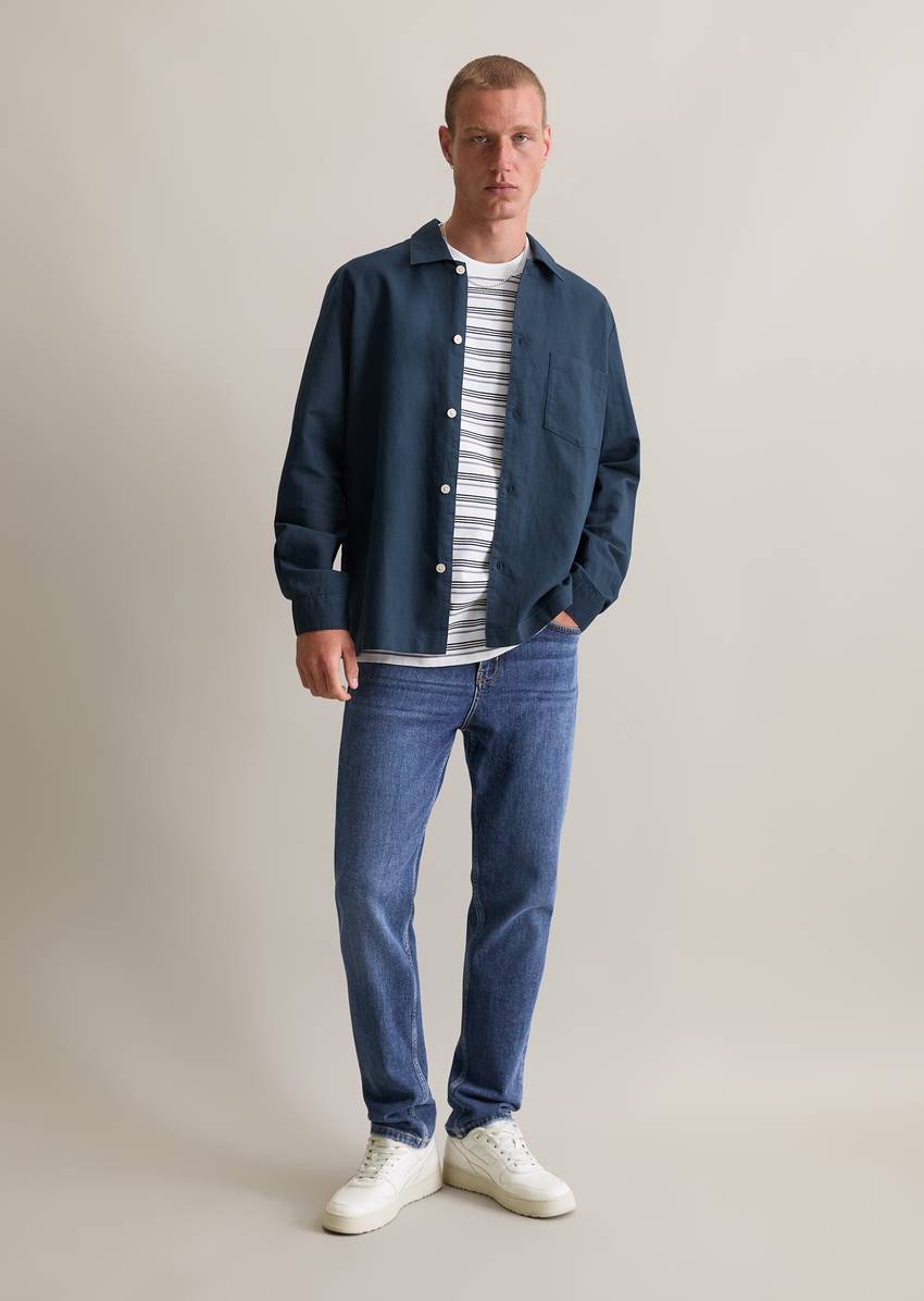 Relaxed shirt made from linen and organic cotton