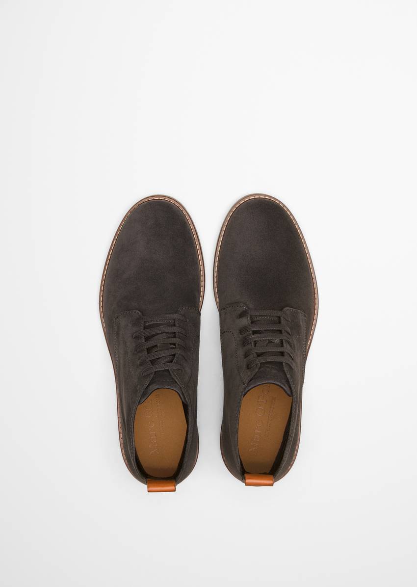 Desert Boot Model Linus made from soft suede cowhide