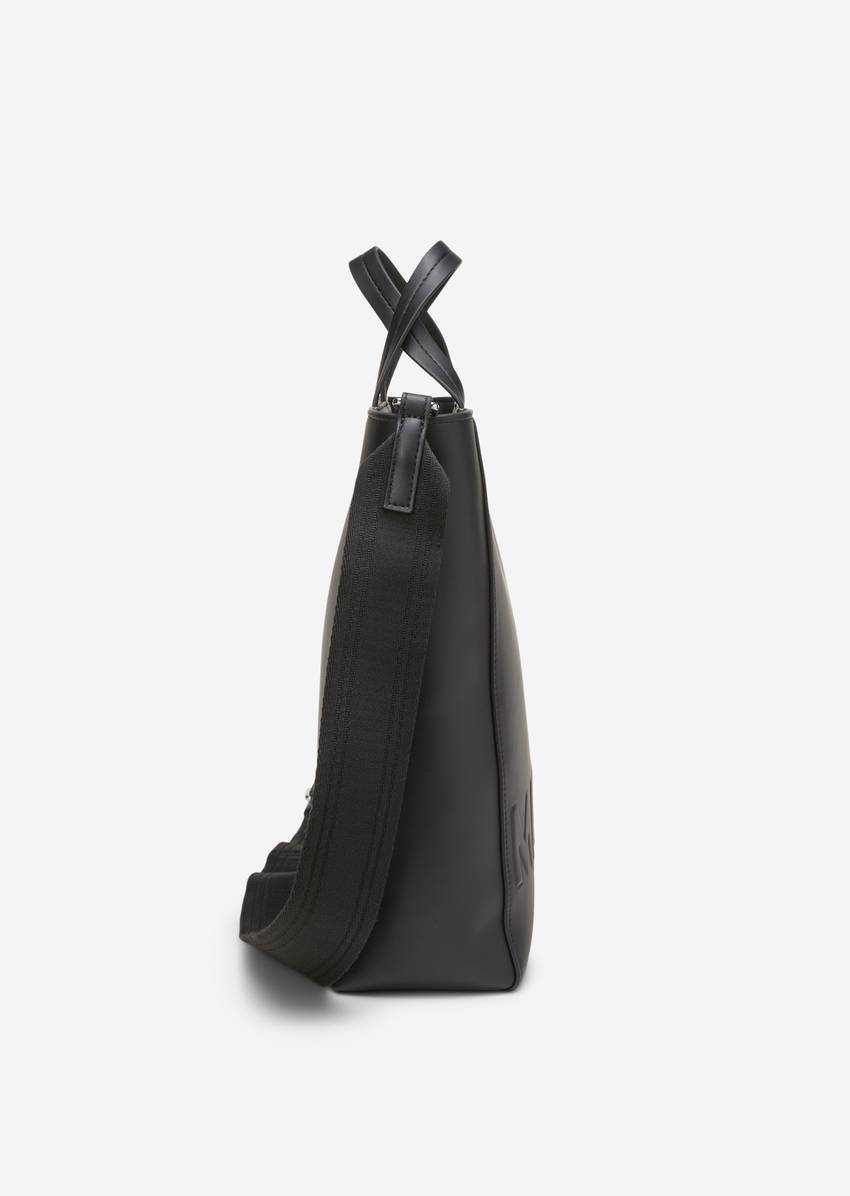 Shopper small made from a leather alternative made from recycled polyester