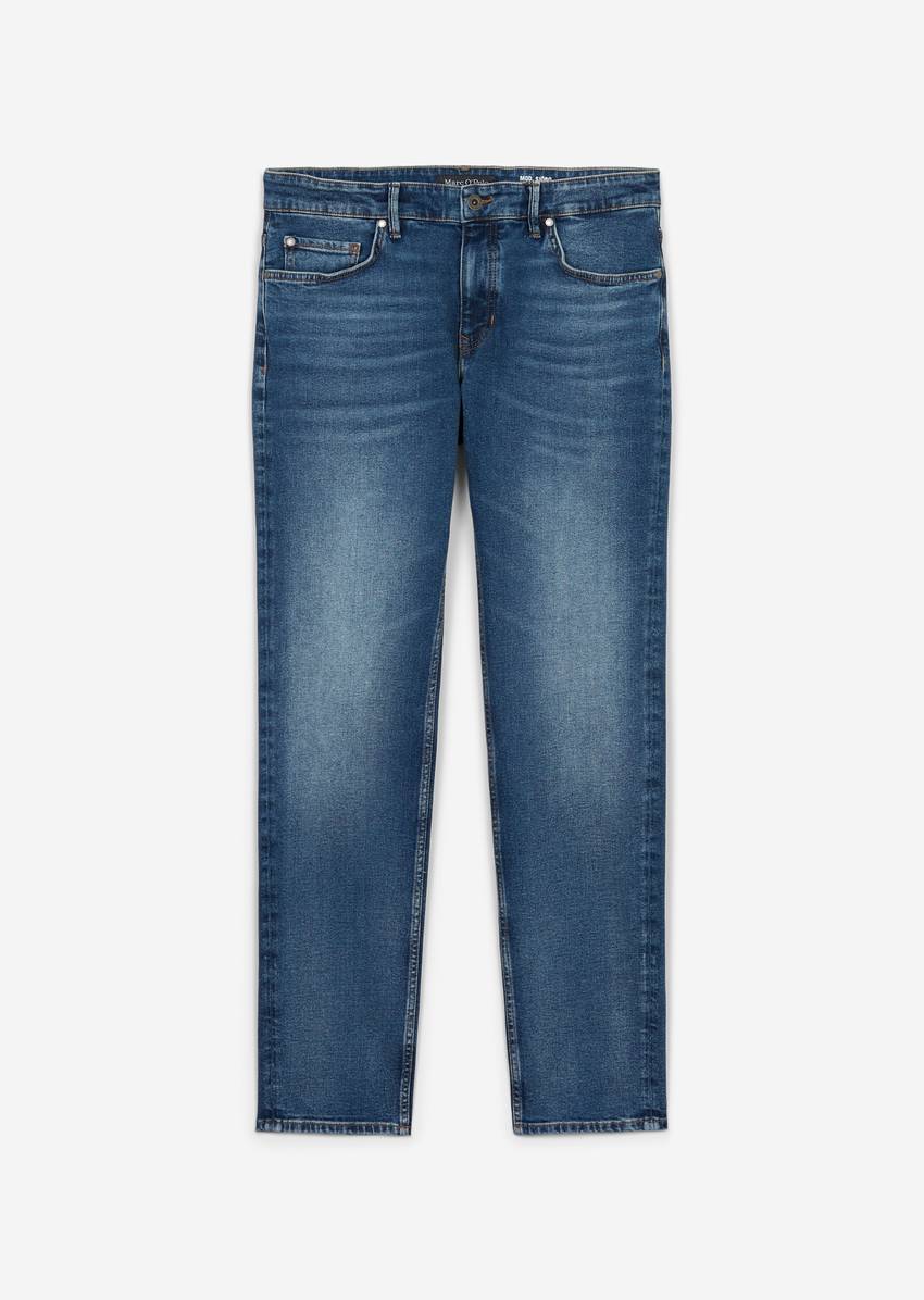 Jeans model Sjöbo shaped made from a stretchy organic cotton blend