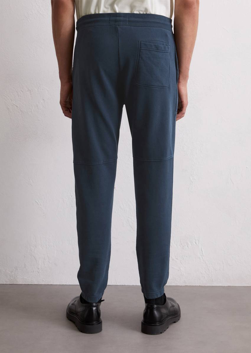 Regular sweatpants made from recycled cotton