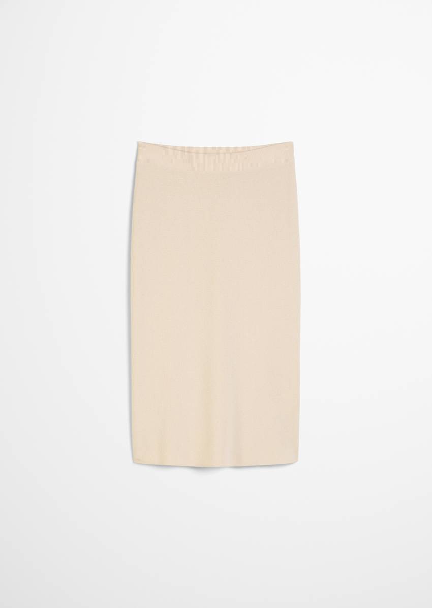 Rib knit skirt shaped made from a soft virgin wool blend