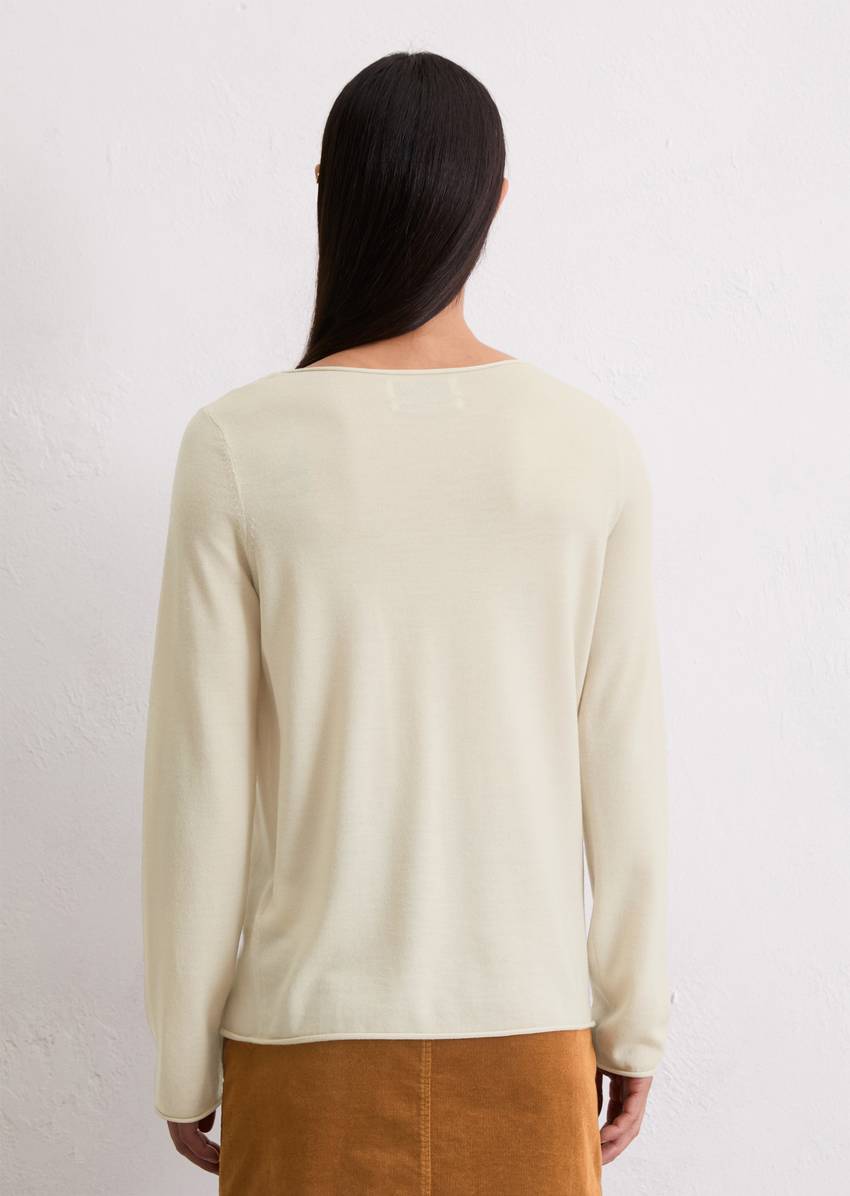Knitted sweater slim made from soft merino wool